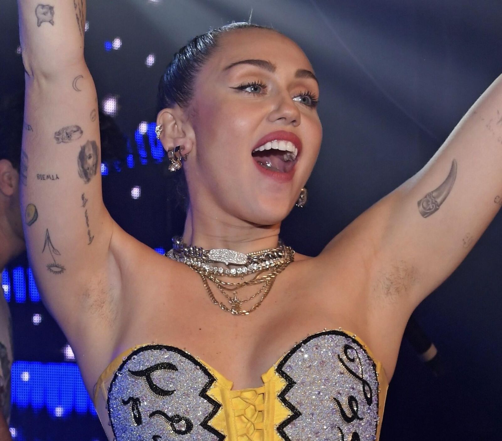 Hairy Celebrity Armpits 