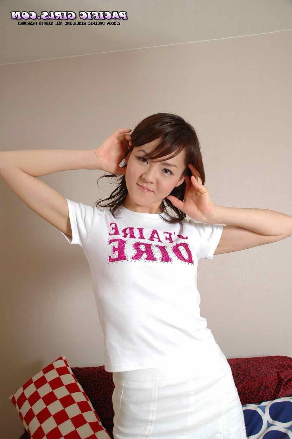 PacificGirls HARUNA Slippery when wet