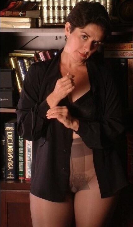 Mary Beth hairy milf in pantyhose