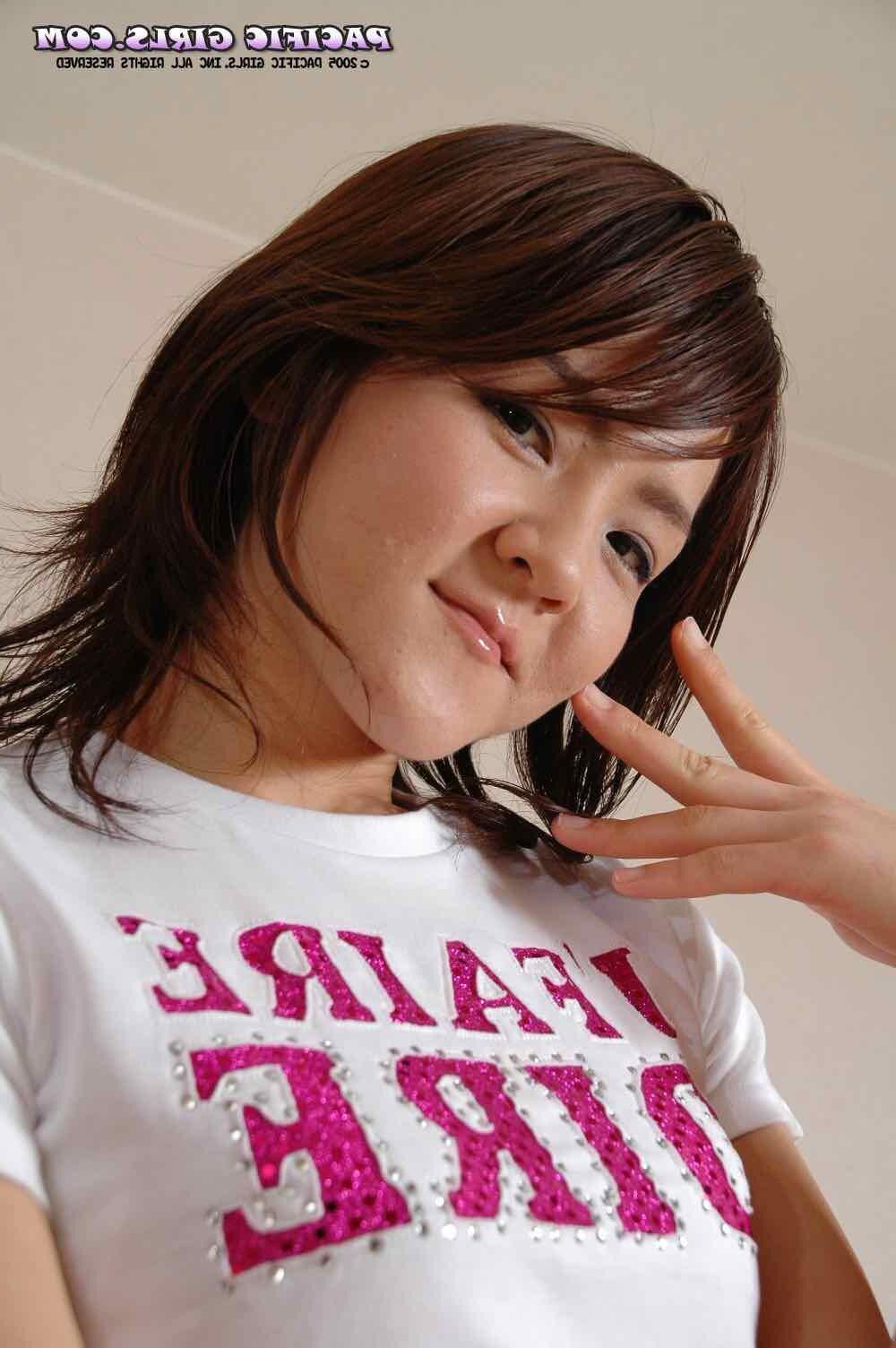 PacificGirls HARUNA Slippery when wet