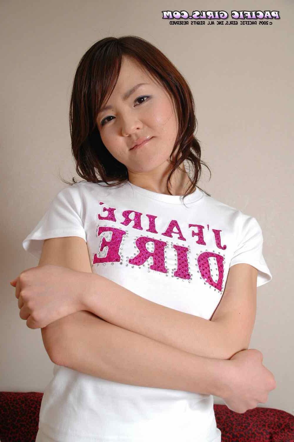 PacificGirls HARUNA Slippery when wet